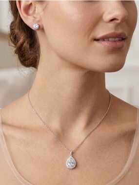 Swarovski Crystal Elements Teardrop Necklace & Earring Set Silver Overlay